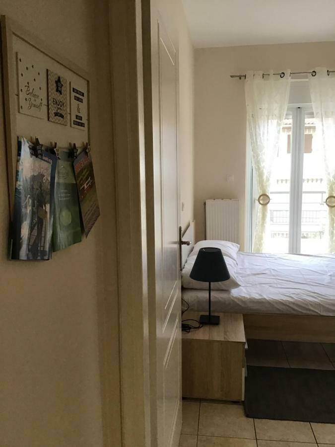 Ourania'S Apartments Kamena Vourla Eksteriør billede