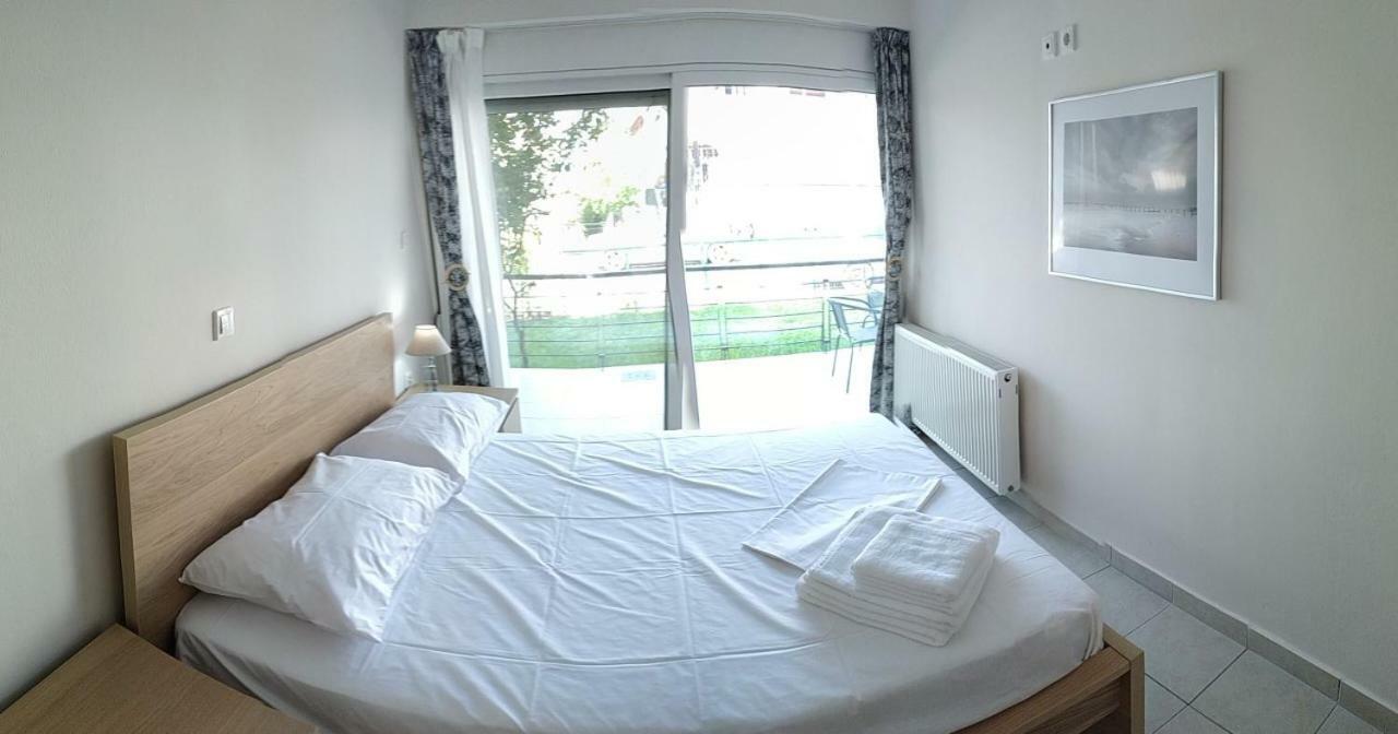 Ourania'S Apartments Kamena Vourla Eksteriør billede